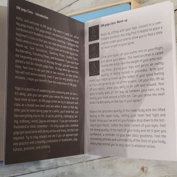 OM Yoga Flashcards beginners level Cyndi Lee 68 Card Deck Like New!‎ - Picture 3 of 4